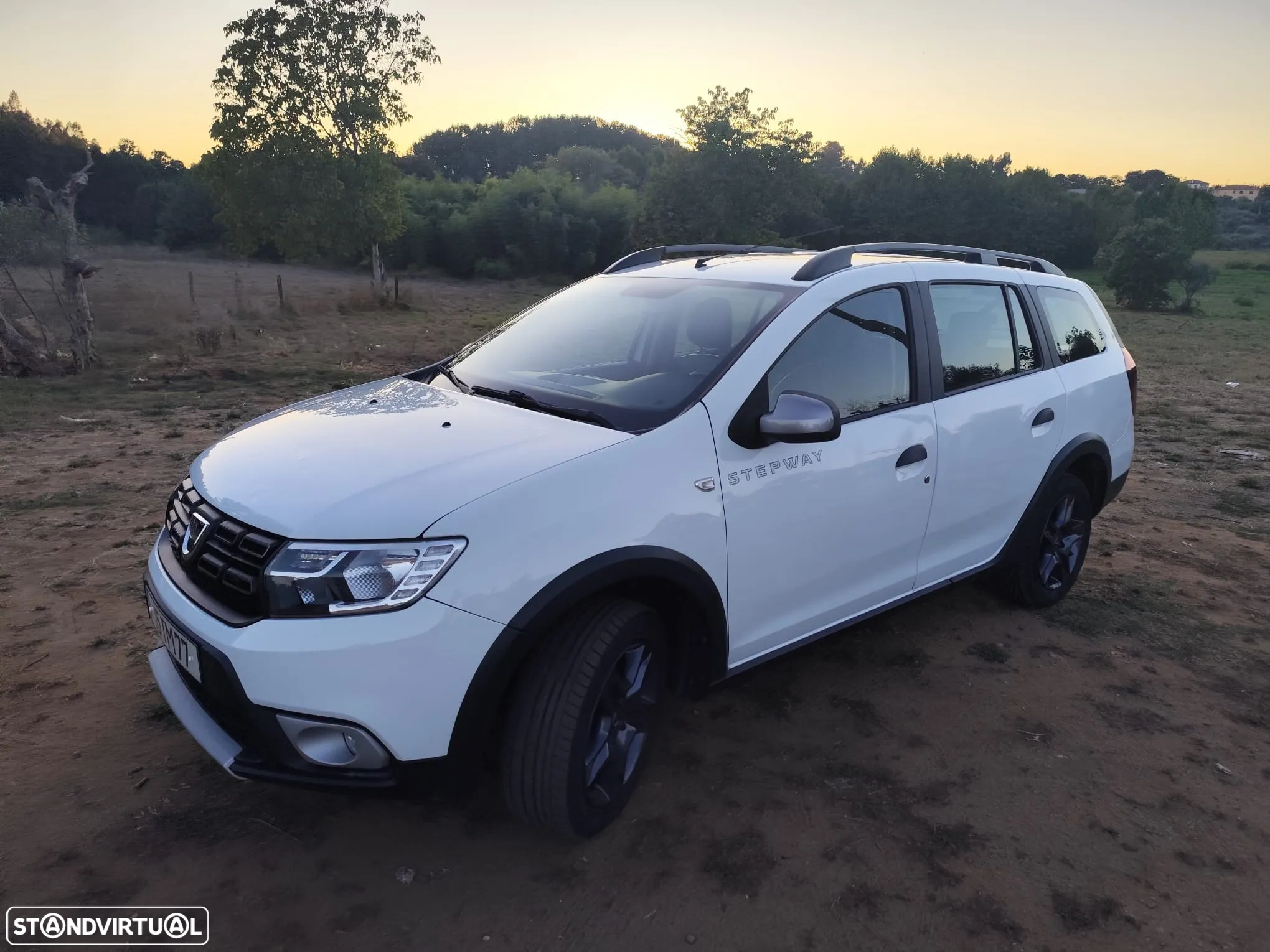 Dacia Logan MCV 1.5 dCi Stepway - 11