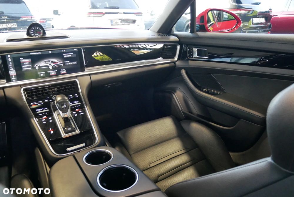 Porsche Panamera 4S - 20