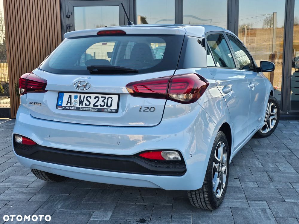 Hyundai i20 blue 1.2 Trend - 4