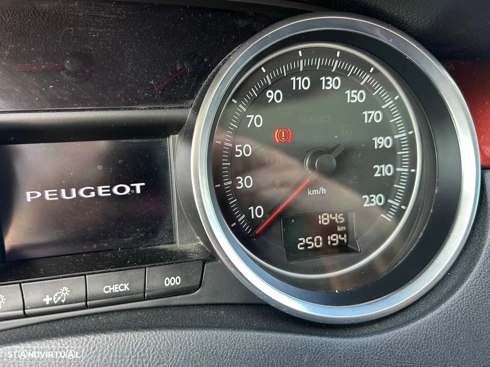 Peugeot 508 RXH 2.0 HDi Hybrid4 Limited Edition 2-Tronic - 9