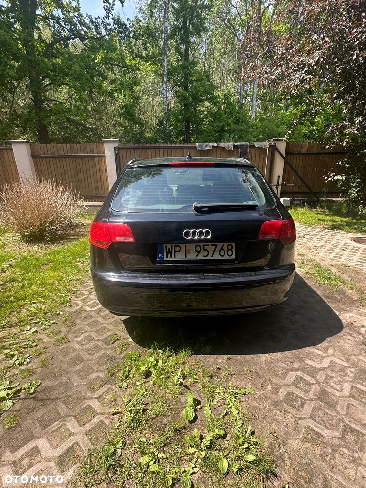 Audi A3 Sportback 1.6 FSI Ambiente - 6
