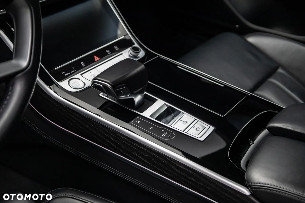 Audi A8 55 TFSI mHEV Quattro Tiptr - 17