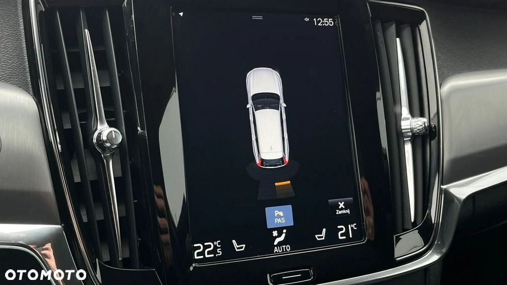 Volvo V90 D3 AWD Momentum - 33