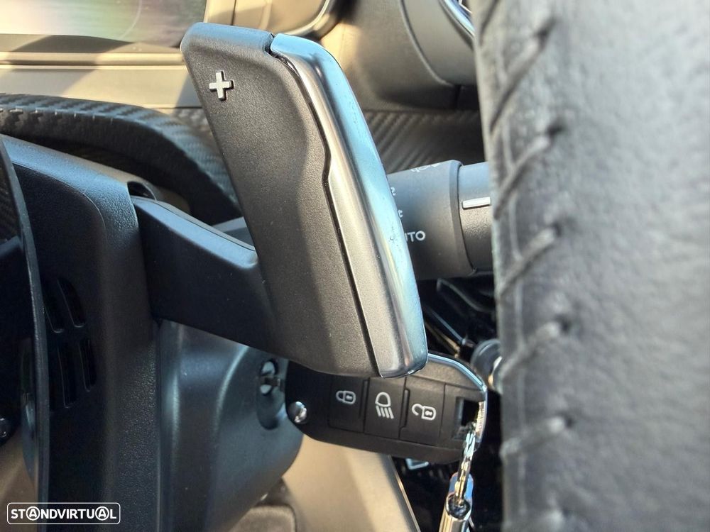 Peugeot 2008 1.2 Hybrid Allure e-DCS6 - 21