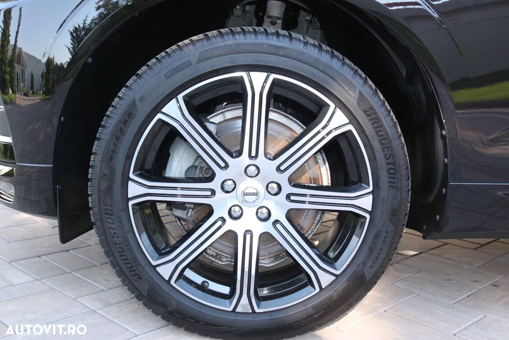 Volvo XC 60 B4 MHEV AWD Inscription - 4