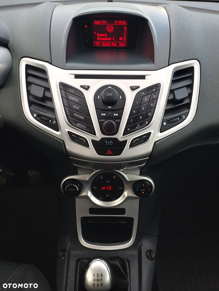 Ford Fiesta 1.25 Titanium - 13