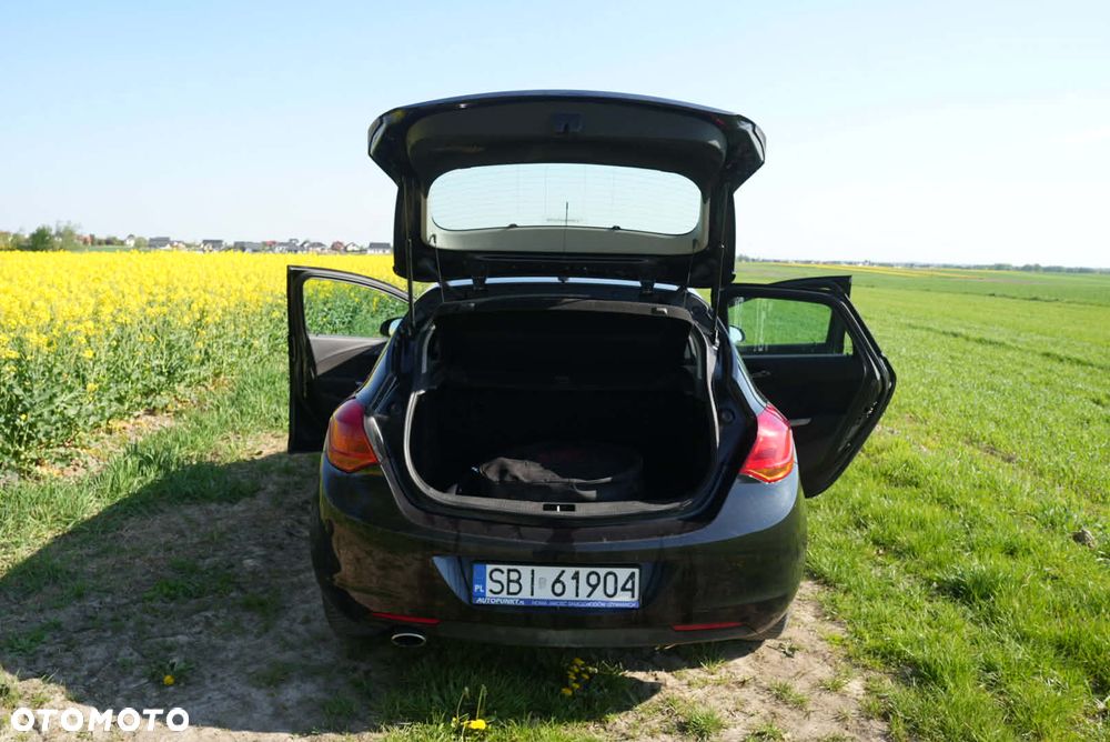 Opel Astra 1.4 T Enjoy - 11