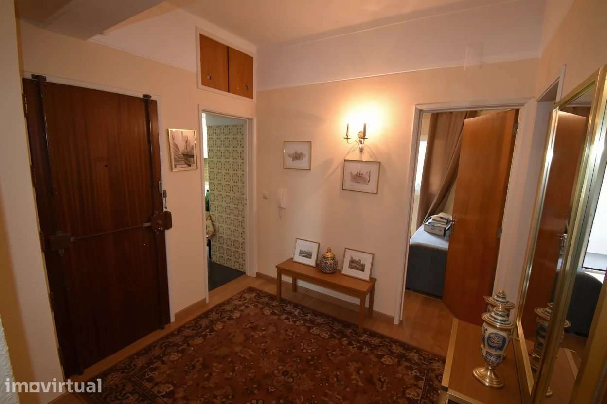 Apartamento T3 em Monte Abraão - Grande imagem: 2/18