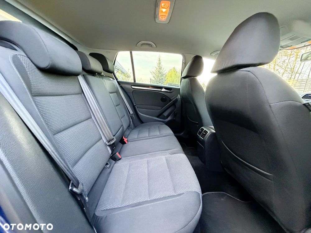 Volkswagen Golf - 8