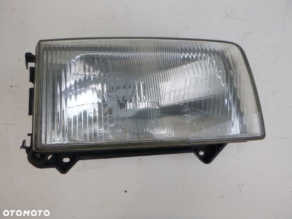 Volkswagen T4 lampa prawy przód - 1