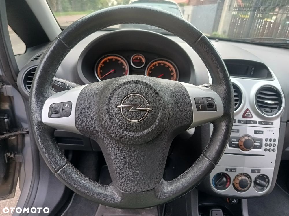 Opel Corsa 1.4 16V 150 Jahre - 19