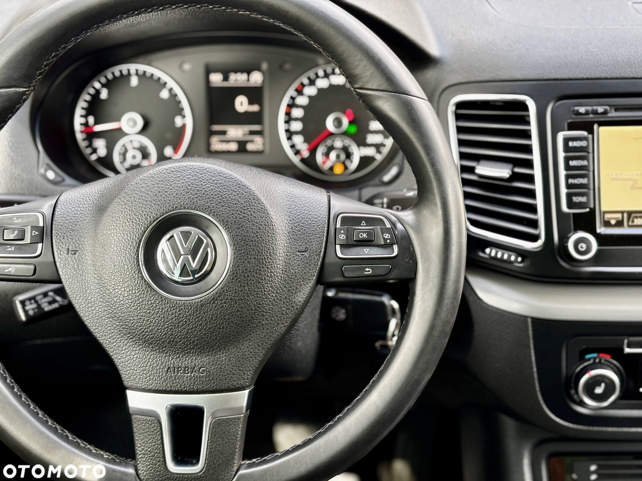 Volkswagen Sharan 2.0 TDI Highline DSG - 24