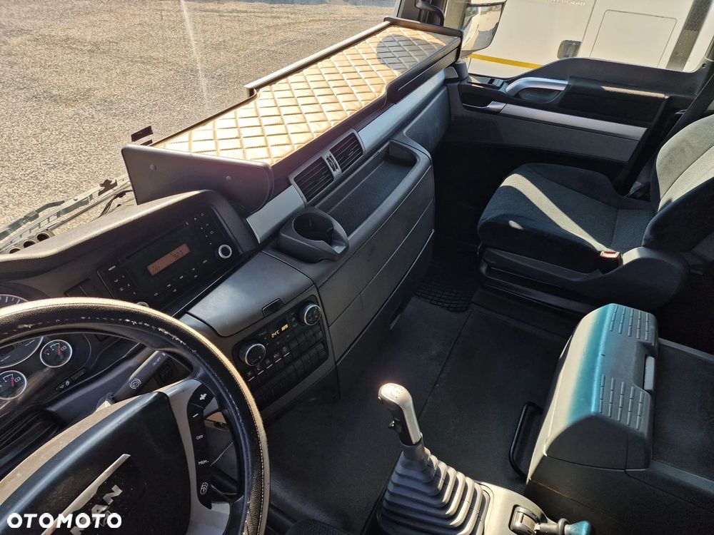 MAN TGX 18.440 EURO 5 - MEGA - MANUAL - ZADBANY - 7
