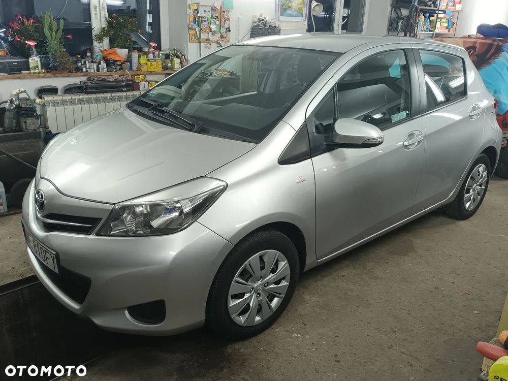 Toyota Yaris - 4