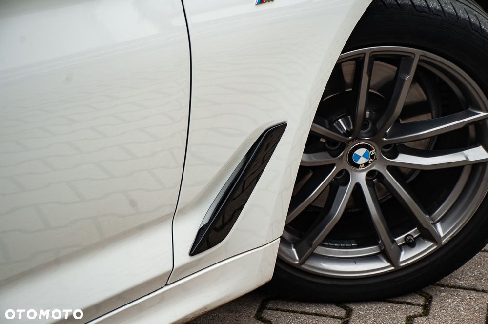 BMW Seria 5 520d xDrive M Sport sport - 12