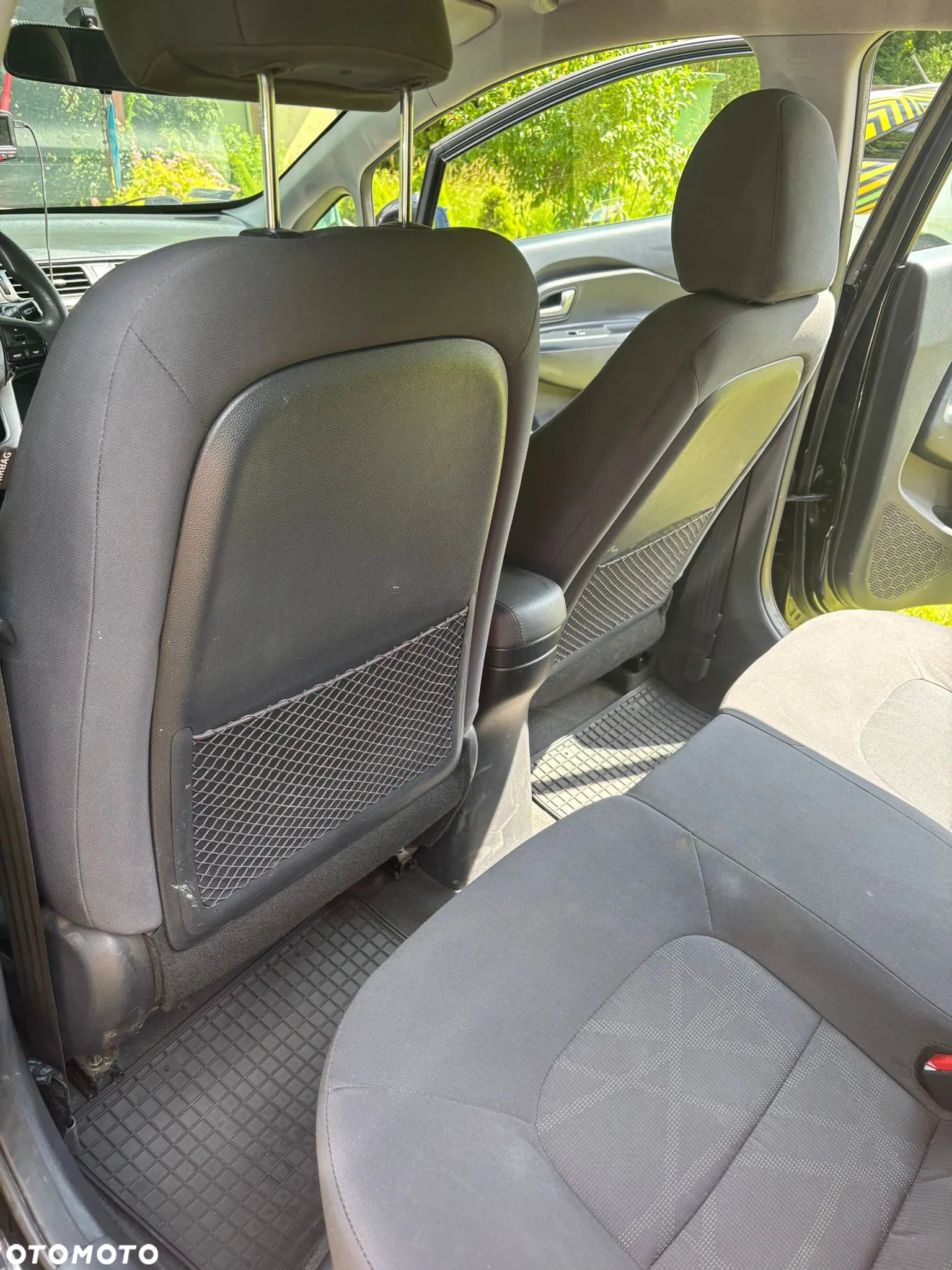 Kia Rio - 17