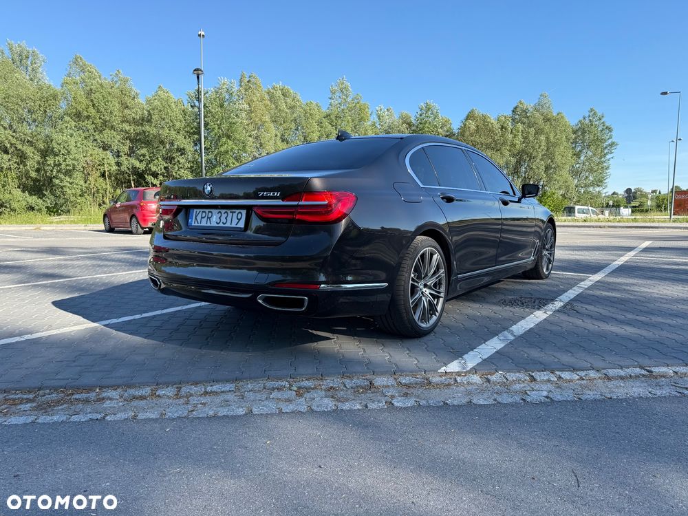 BMW Seria 7 750i xDrive Edition Exclusive - 6