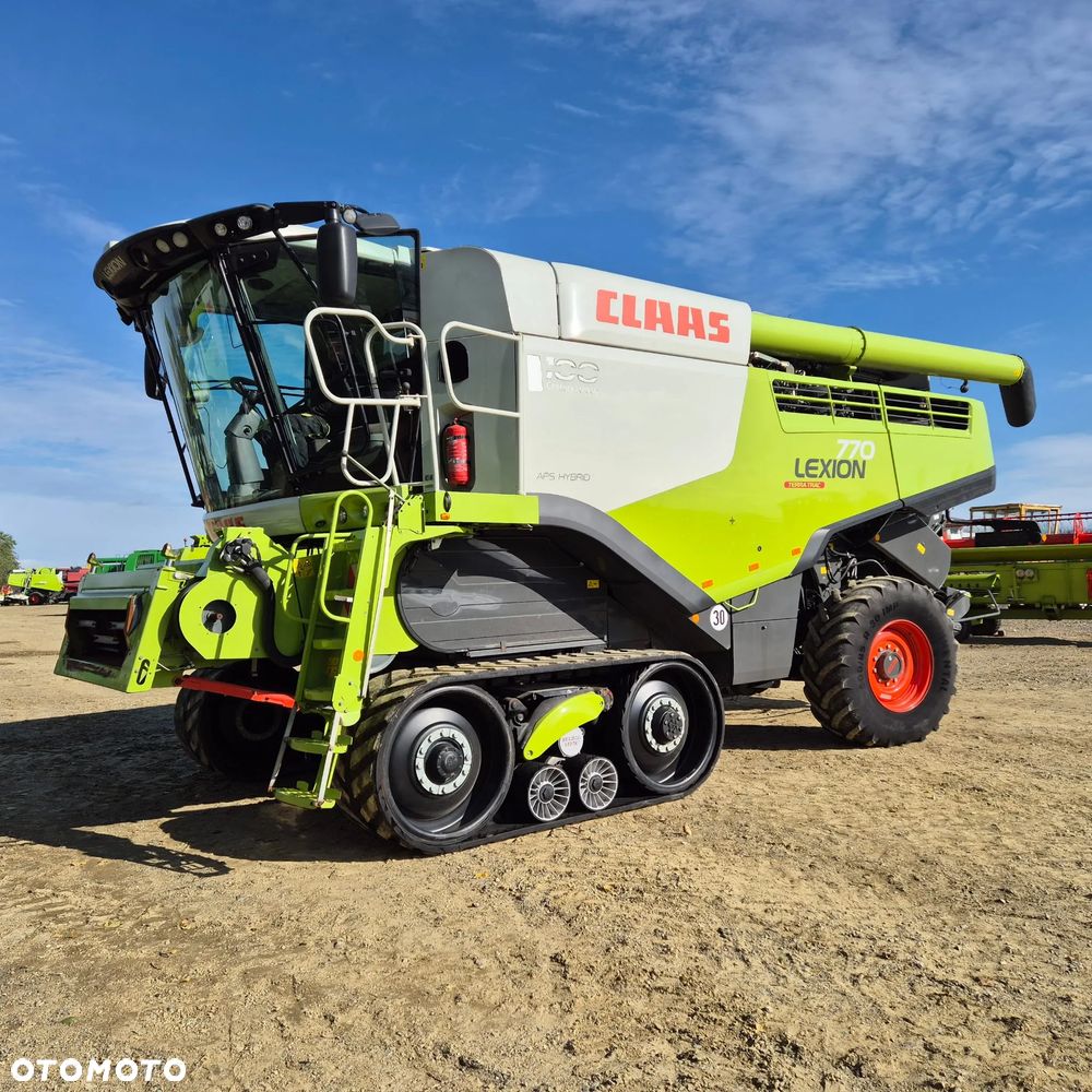Claas Lexion 770TT z hederem - 33