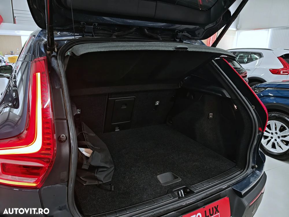 Volvo XC 40 T4 Recharge DKG Inscription Expression - 32