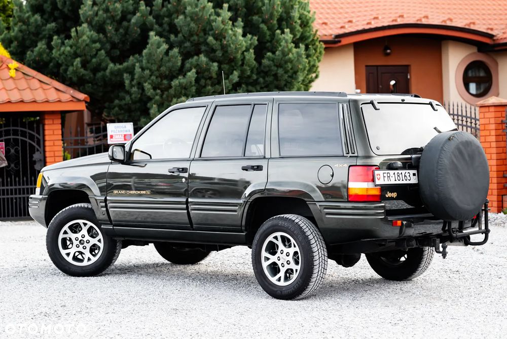 Jeep Grand Cherokee - 14