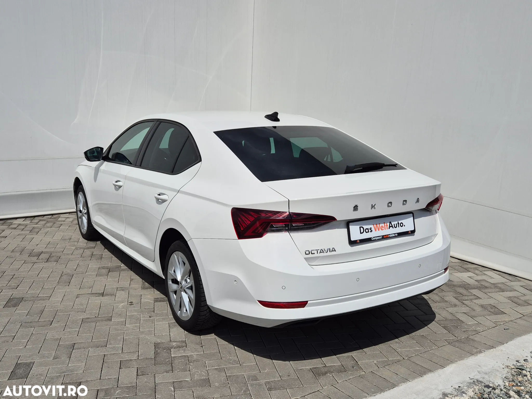 Skoda Octavia 2.0 TDI DSG Style - 3