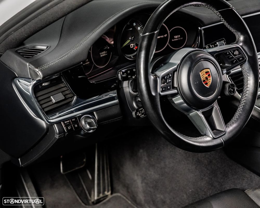 Porsche Panamera Sport Turismo 4 E-Hybrid Platinum Edition PDLS - 11