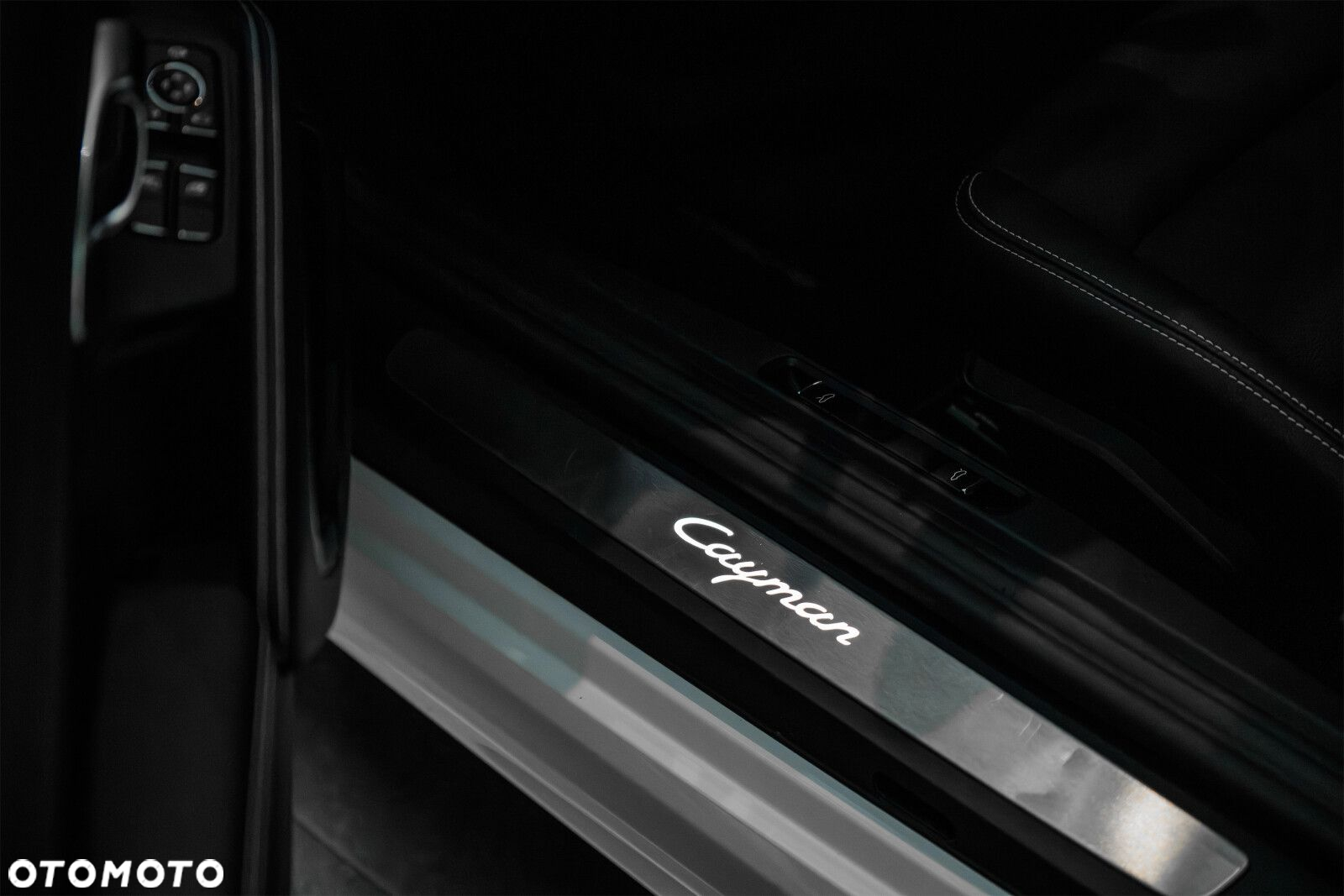 Porsche 718 Cayman - 11