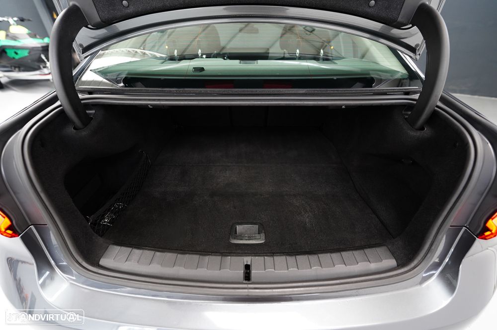 BMW 330 e Corporate Edition Auto - 33