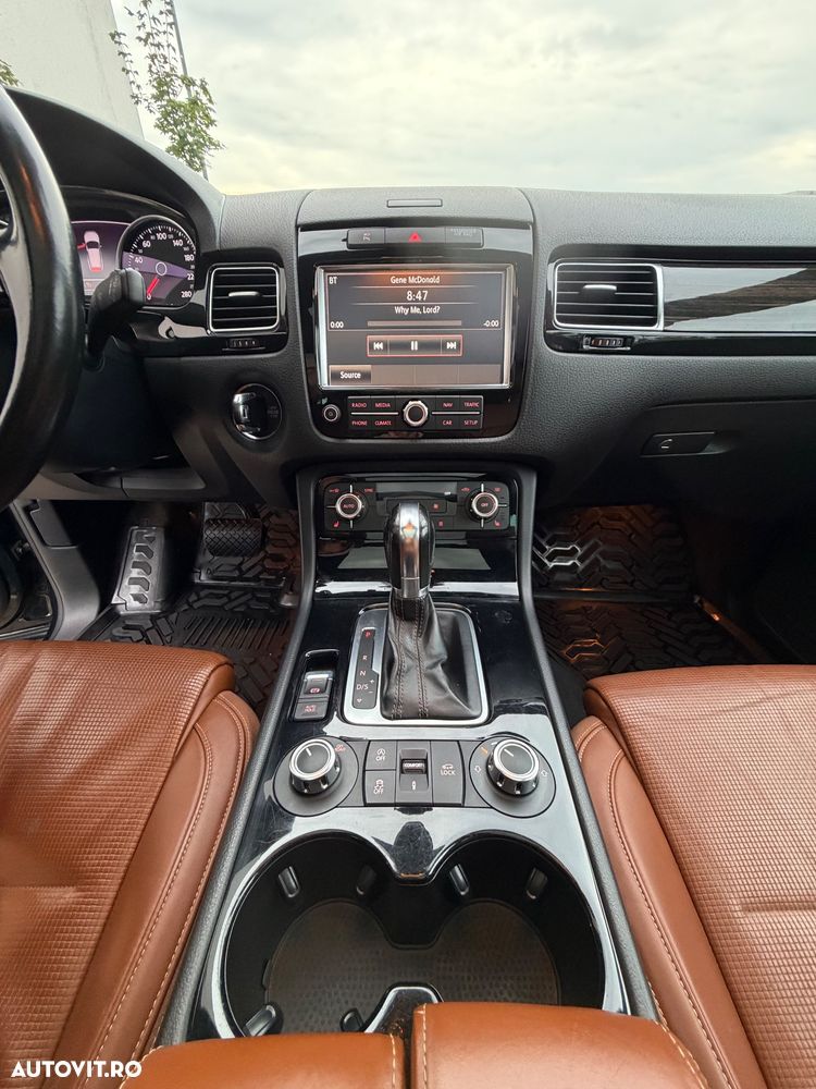 Volkswagen Touareg - 18