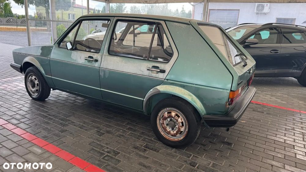 Volkswagen Golf 1.1 - 11