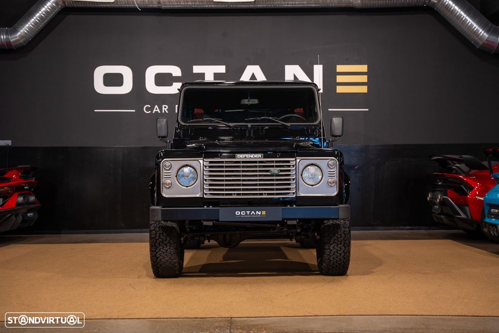 Land Rover Defender - 2