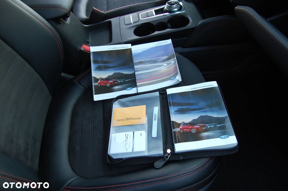 Ford Kuga 2.0 EcoBlue 4x4 ST-LINE X - 36