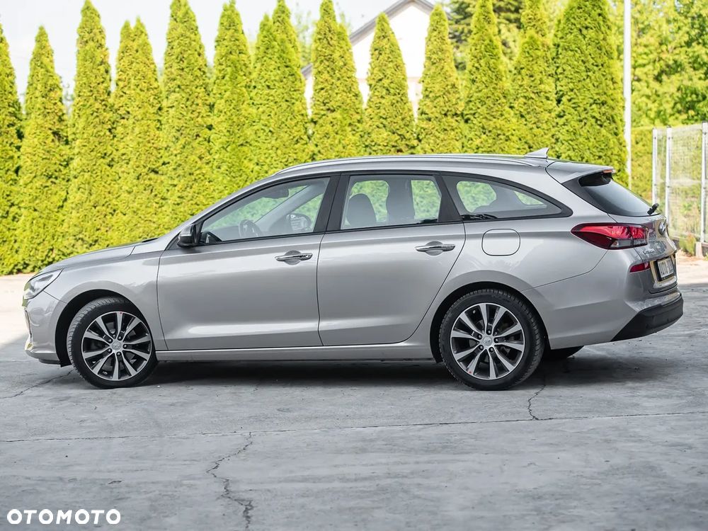 Hyundai i30 1.4 T-GDI Premiere Luxury - 10