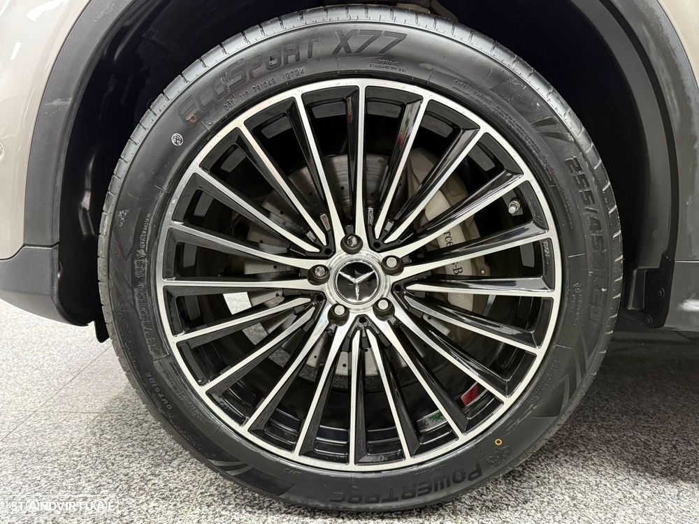 Mercedes-Benz GLC 300 de Coupe 4Matic 9G-TRONIC AMG Line Plus - 6