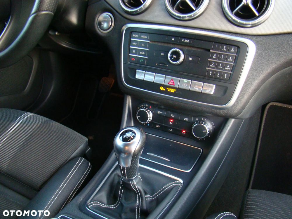 Mercedes-Benz CLA - 36