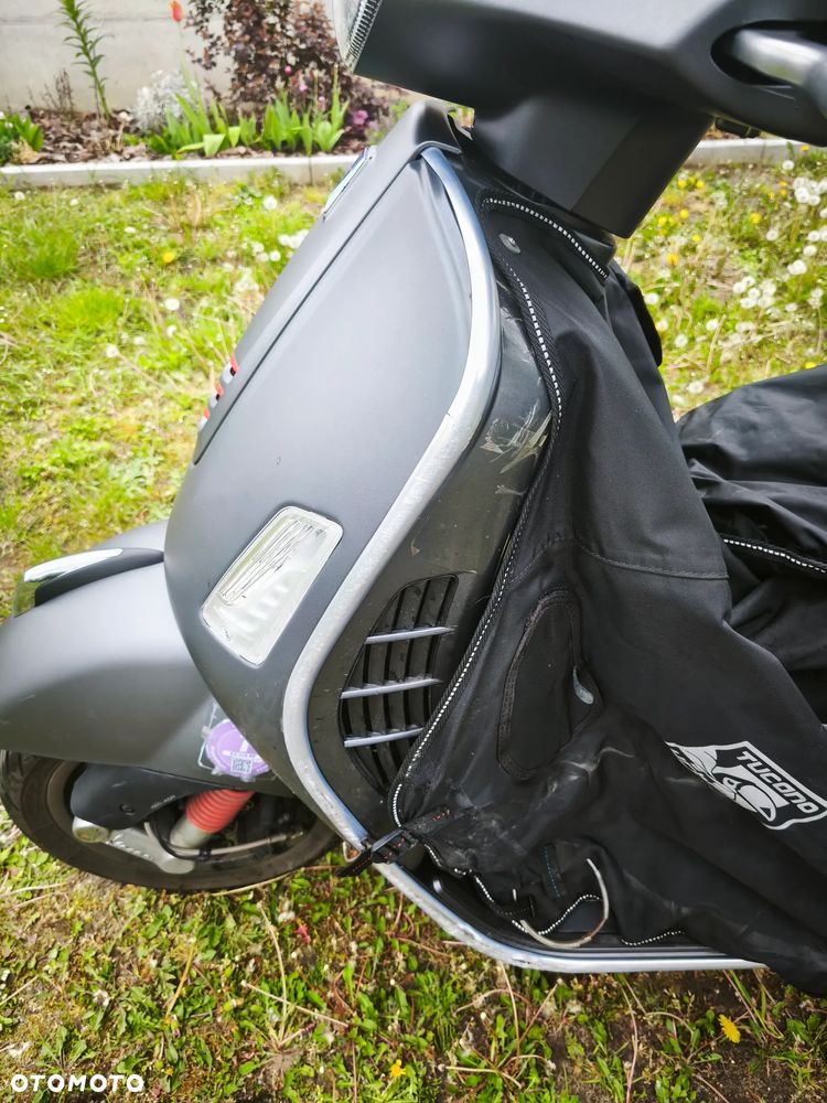 Piaggio Vespa - 12