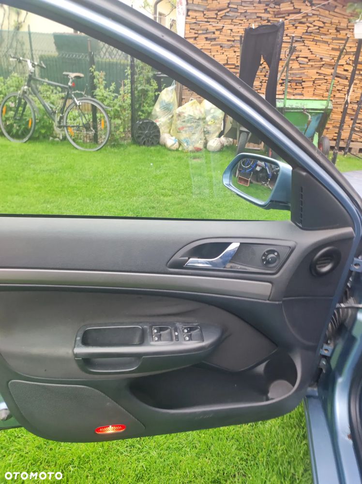 Skoda Octavia 1.6 Selection - 6
