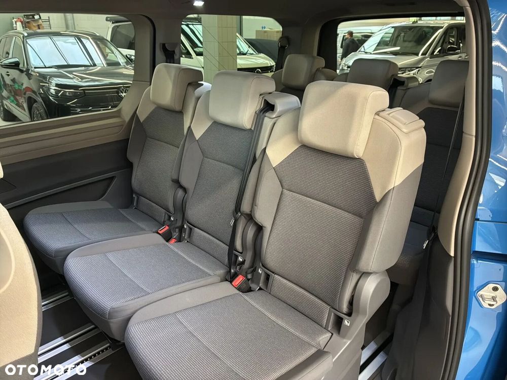 Volkswagen Multivan - 15