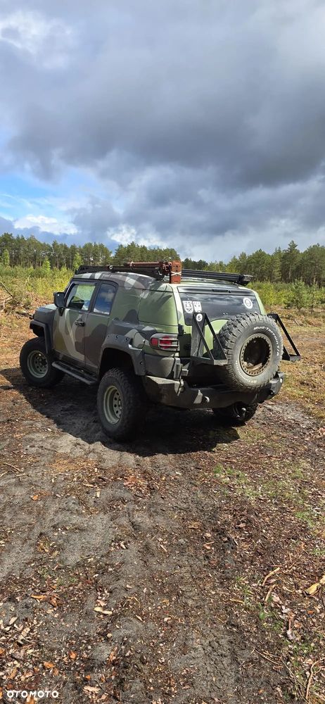 Toyota FJ - 3