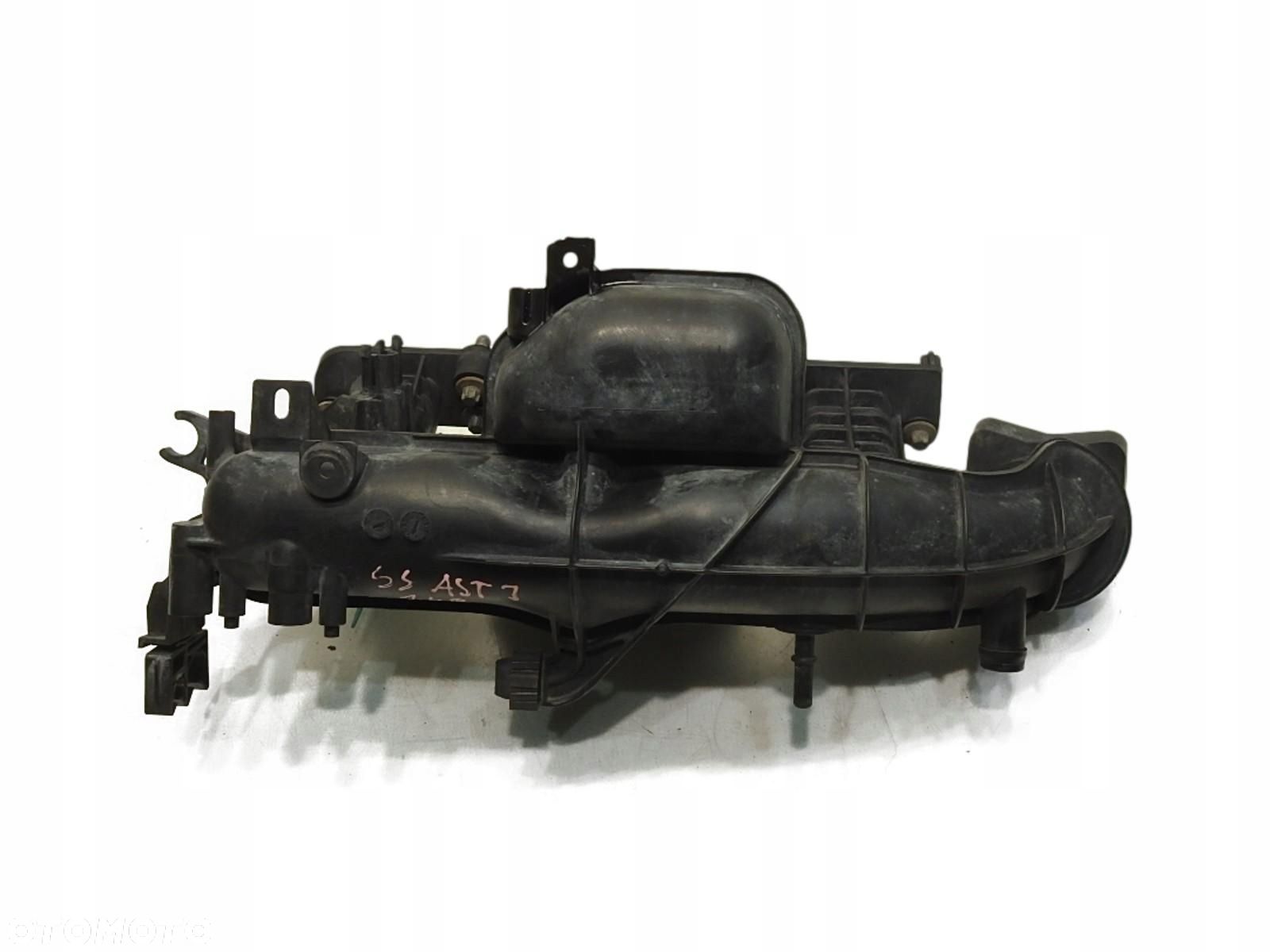 KOLEKTOR SSĄCY OPEL ASTRA J 1.4T 55573170 - 1