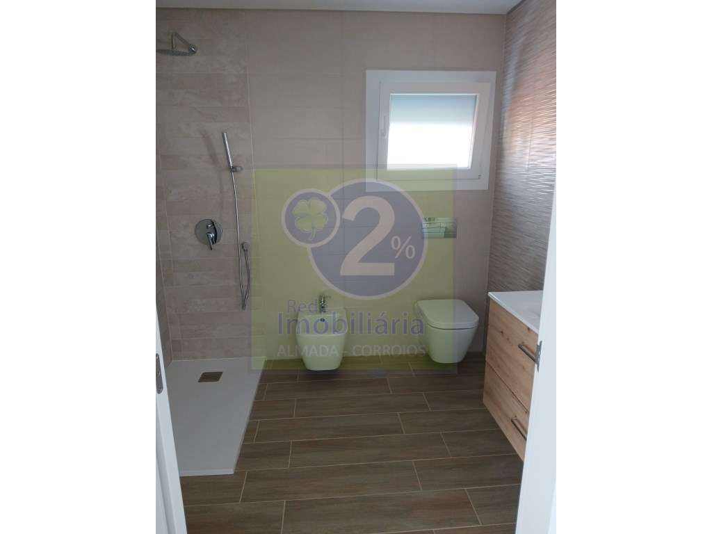 Moradia T3+1, próximo de espaços verdes - Grande imagem: 5/13