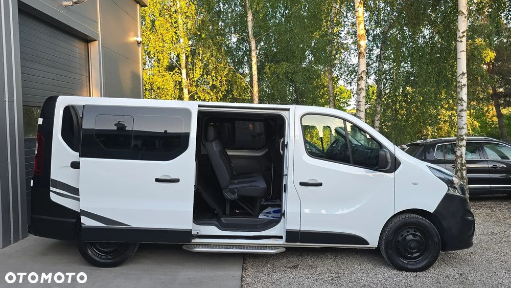 Opel Vivaro L2H1 2,9t Edition Premium - 2