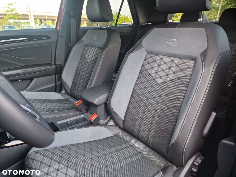 Volkswagen T-Roc - 12