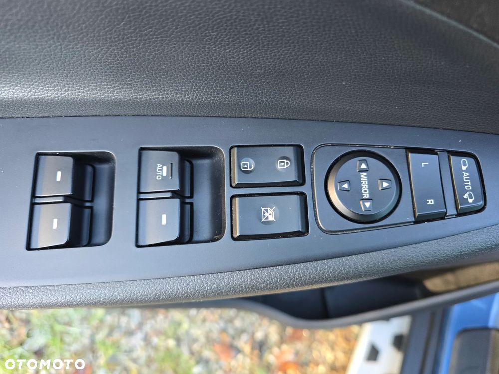 Hyundai Tucson 2.0 CRDI 4WD Automatik Style - 36