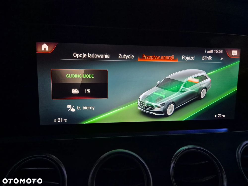 Mercedes-Benz Klasa E 300 de AMG - 18