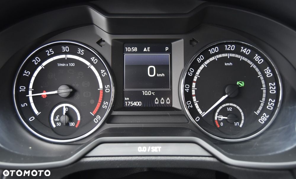 Skoda Octavia 2.0 TDI 4x4 DSG RS - 31