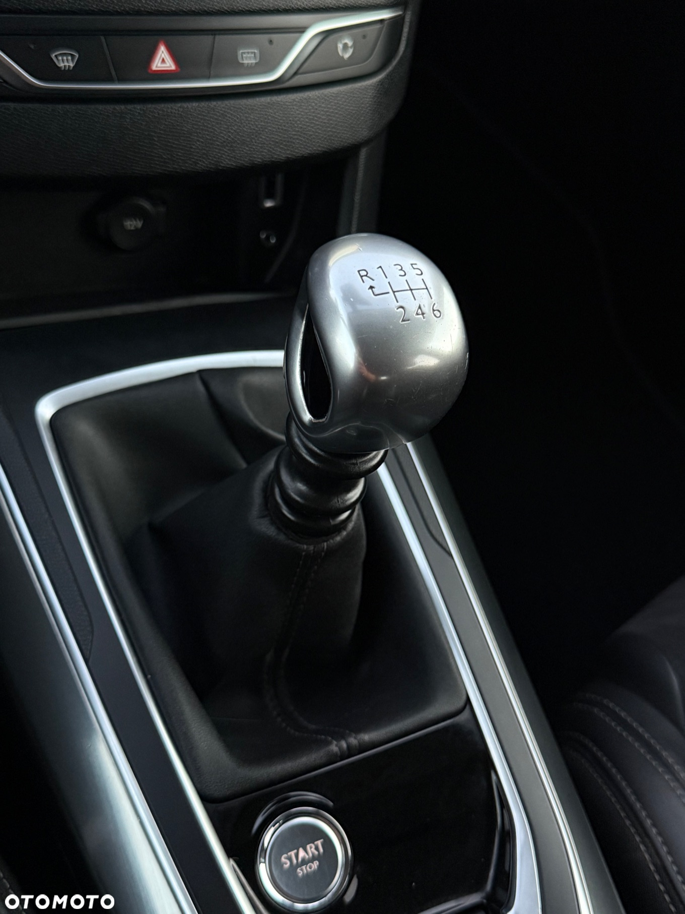 Peugeot 308 1.6 e-HDi Allure S&S - 33