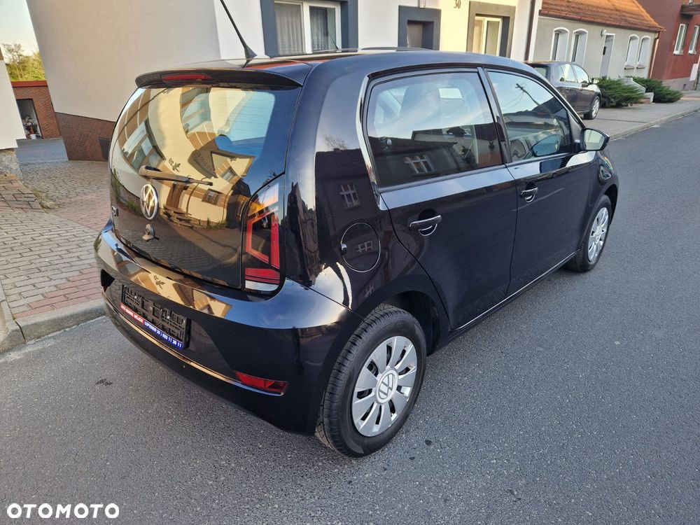 Volkswagen up! United - 8