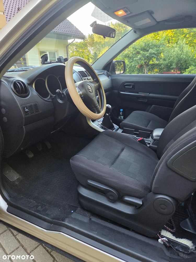 Suzuki Grand Vitara 1.6 Comfort - 10