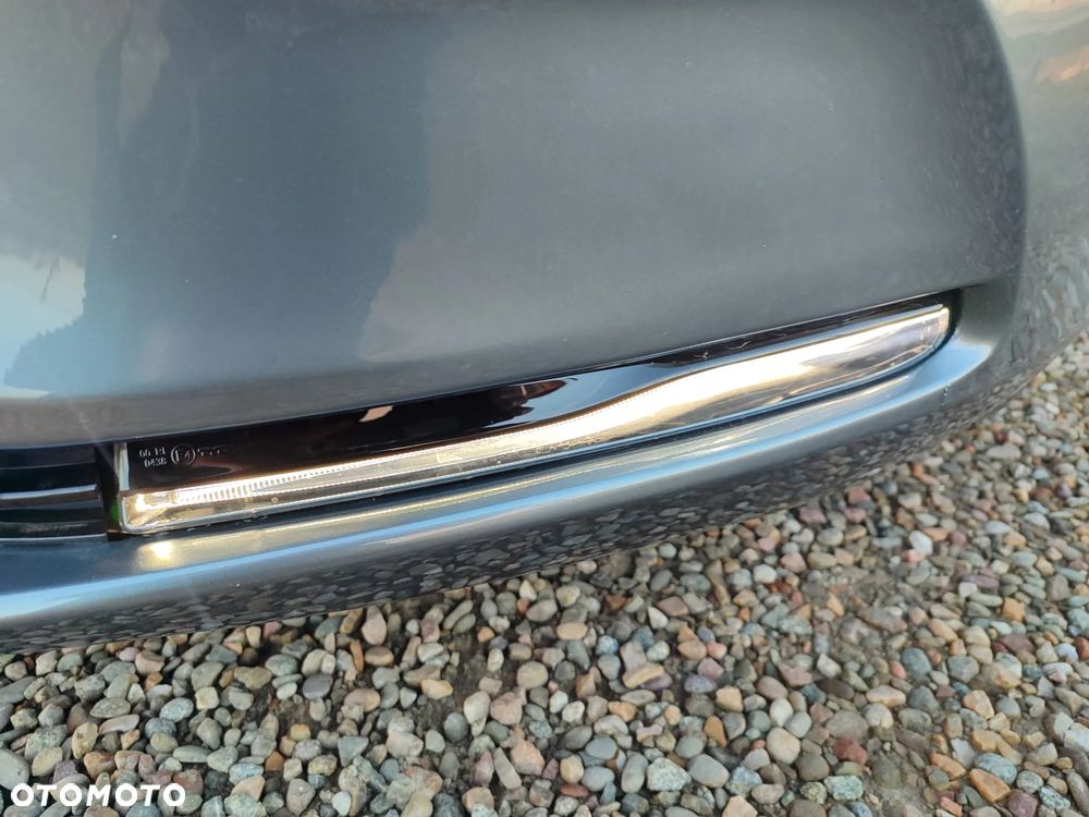 Volvo V40 D2 Momentum - 27